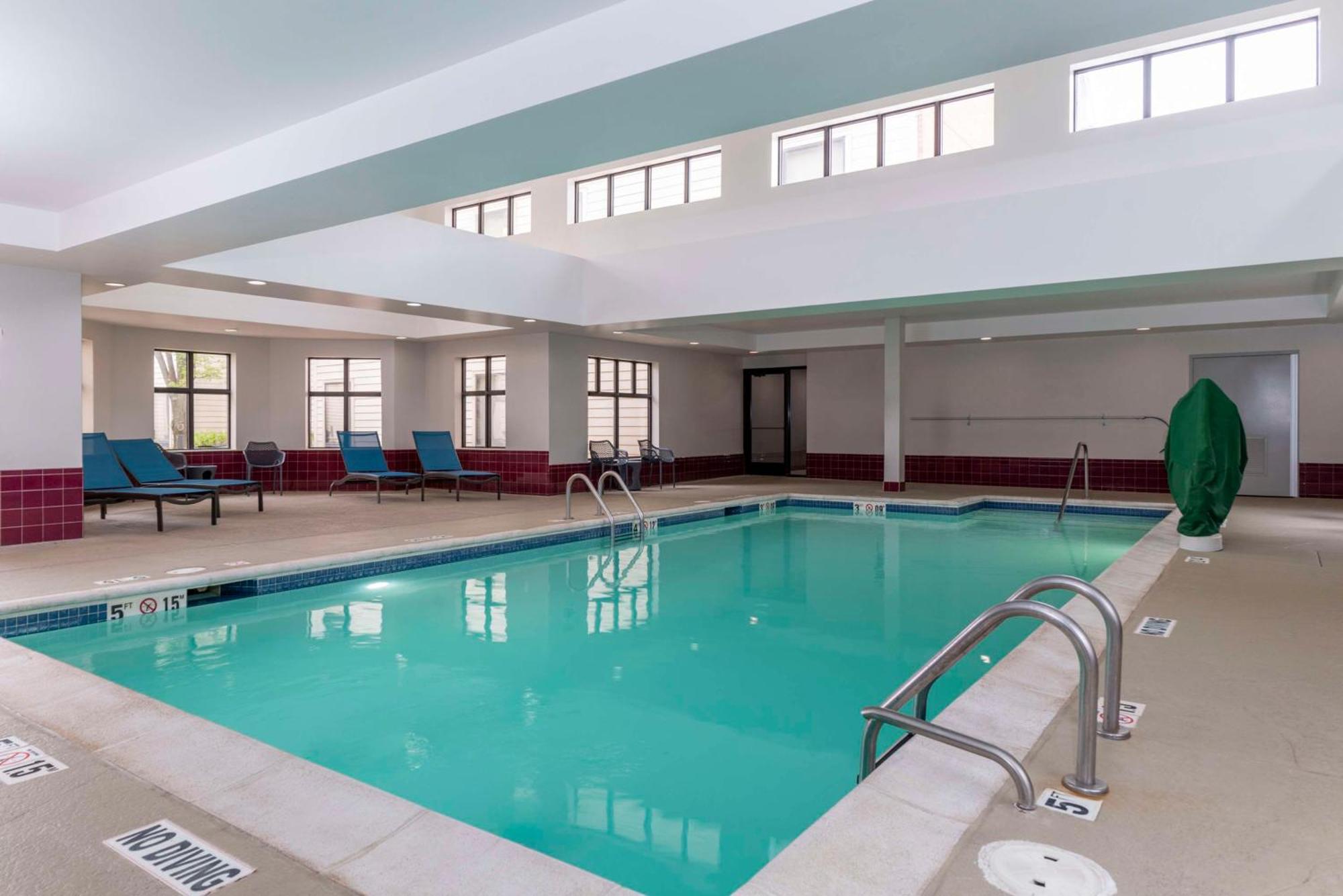 Hotel Hampton & St. Louis-chesterfield